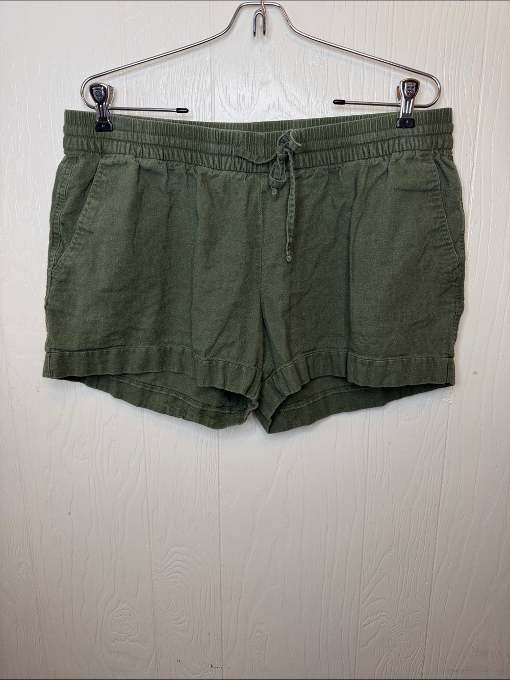 Old Navy 55% Linen Olive Green Elastic Waist Drawstring Shorts L